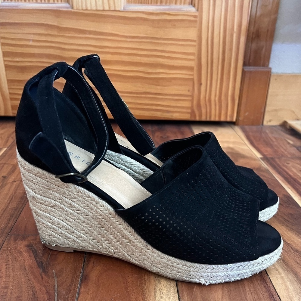 Torrid 11 Wide Perferated Espadrille Wedge Ankle Strap Casual Chic - Picture 4 of 10